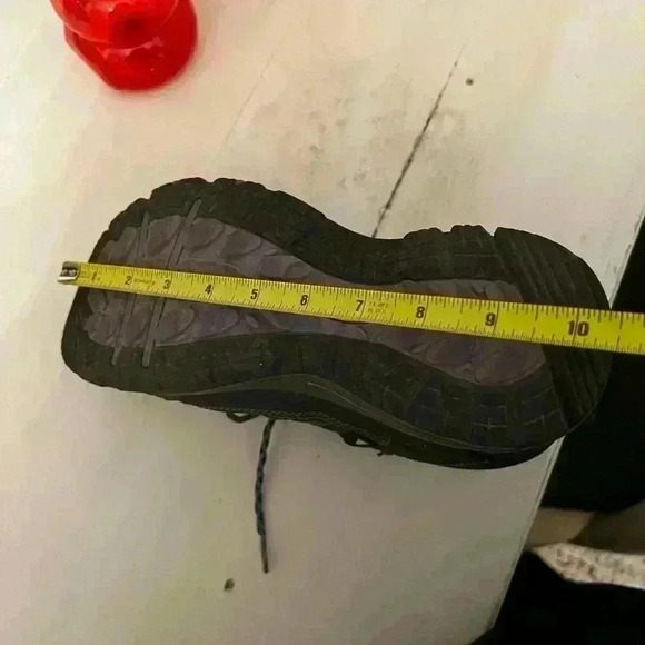 Keen Black Lace Up Boots - Picture 8 of 9